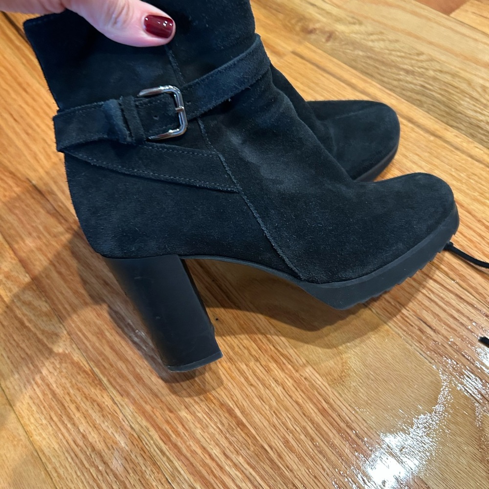 LaCanadeine size 6 1/2 black
